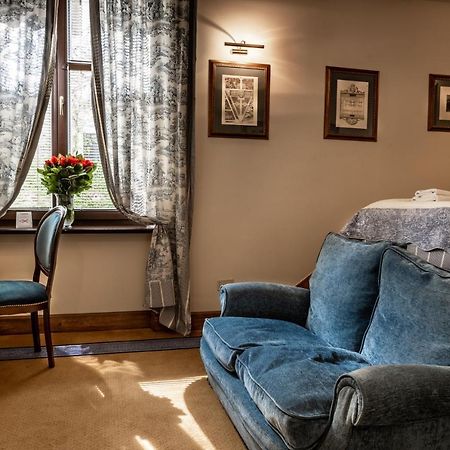 קרקוב Hotel Grodek מראה חיצוני תמונה A room at the hotel