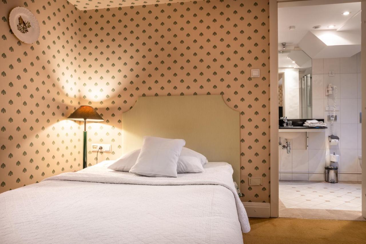 קרקוב Hotel Grodek מראה חיצוני תמונה A room at the hotel