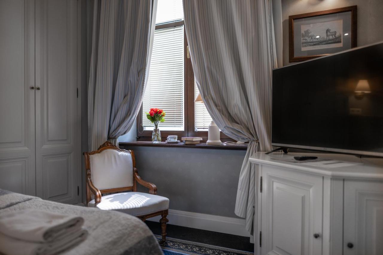 קרקוב Hotel Grodek מראה חיצוני תמונה A room at the hotel