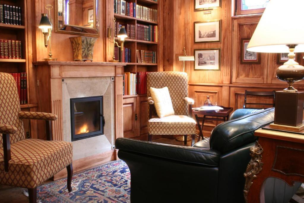 קרקוב Hotel Grodek מראה חיצוני תמונה Library at the Hotel de Charance