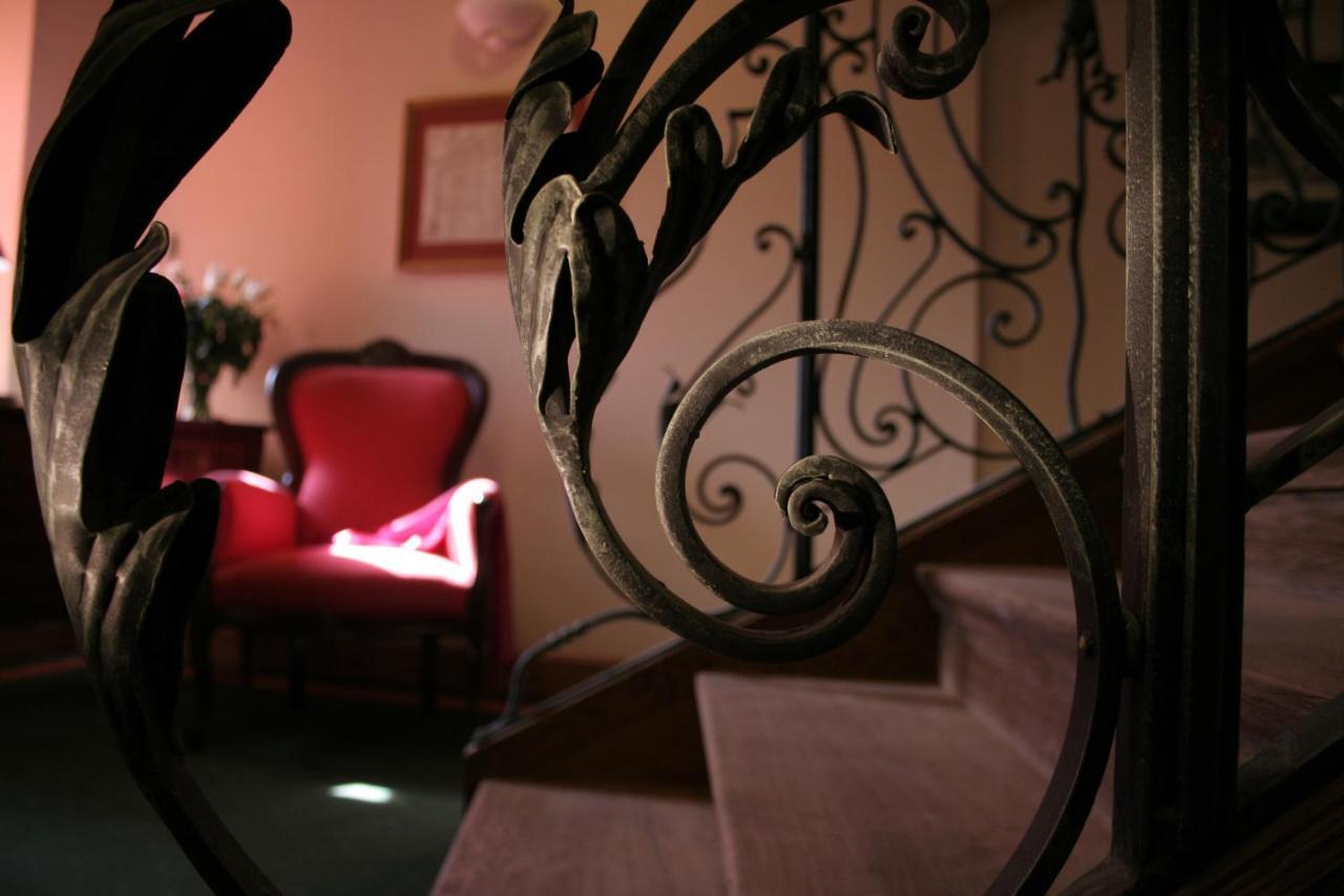 קרקוב Hotel Grodek מראה חיצוני תמונה Staircase
