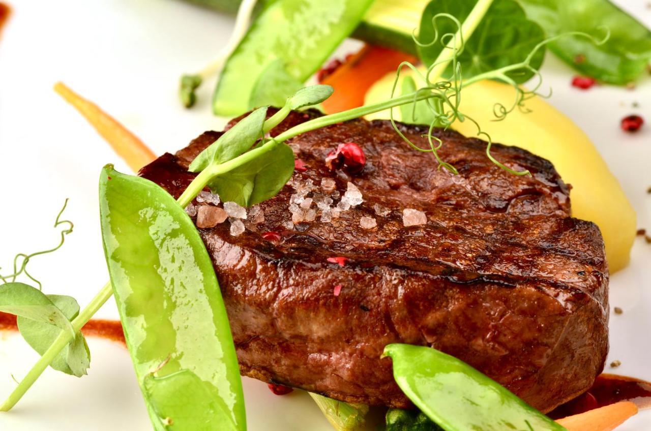 קרקוב Hotel Grodek מראה חיצוני תמונה A steak